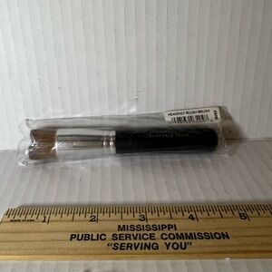 NWT Bare Escentuals Heavenly Blush Brush